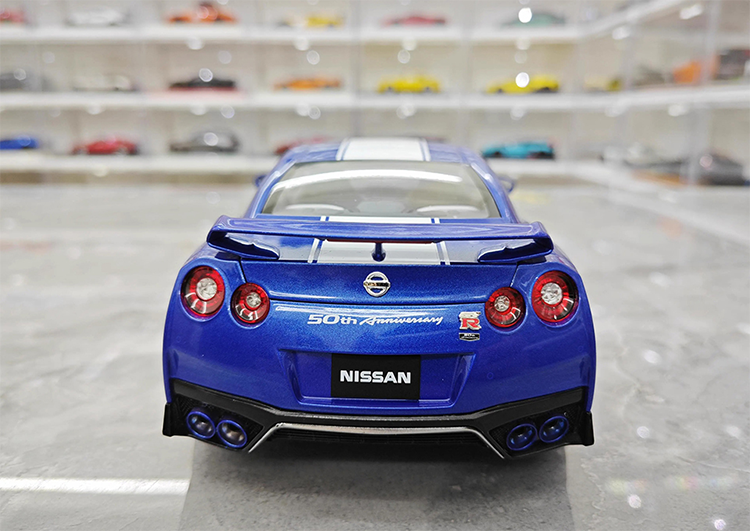 MH 1 18 Nissan GTR R35 Nissan 50th Anniversary Edition Simulation Alloy Car Model  Premium Collectible / Gifts