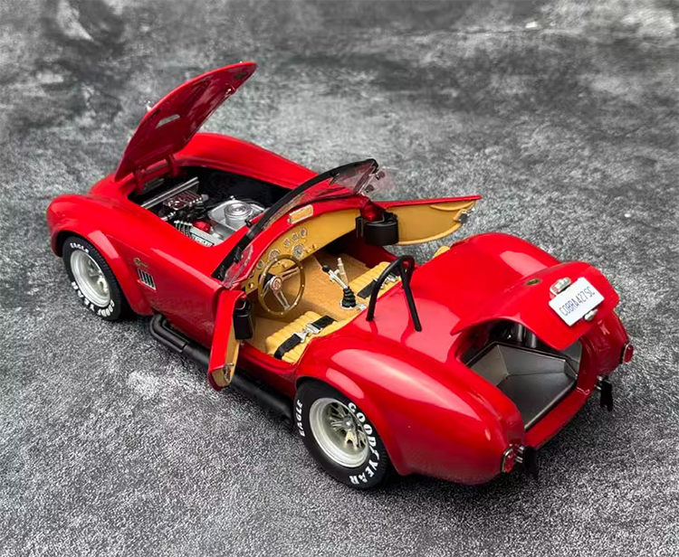 Kyosho 1:18 Shelby Cobra Shelby Cobra 427 S/C alloy car model car model