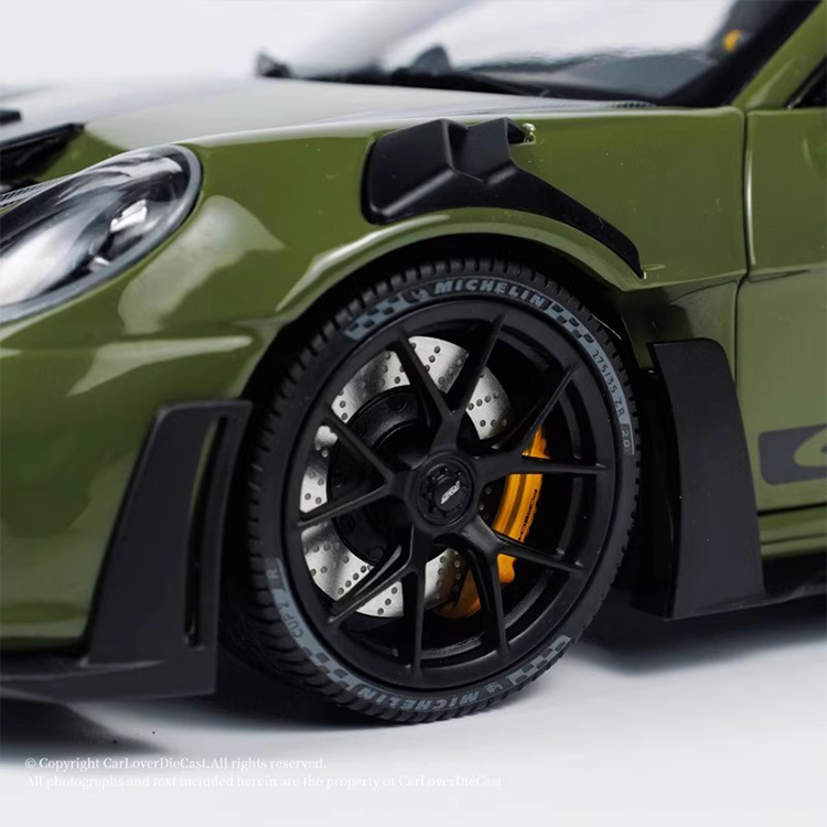 Minichamps 1:18 Porsche 911(992) GT3 RS 2024 Car Model Alloy