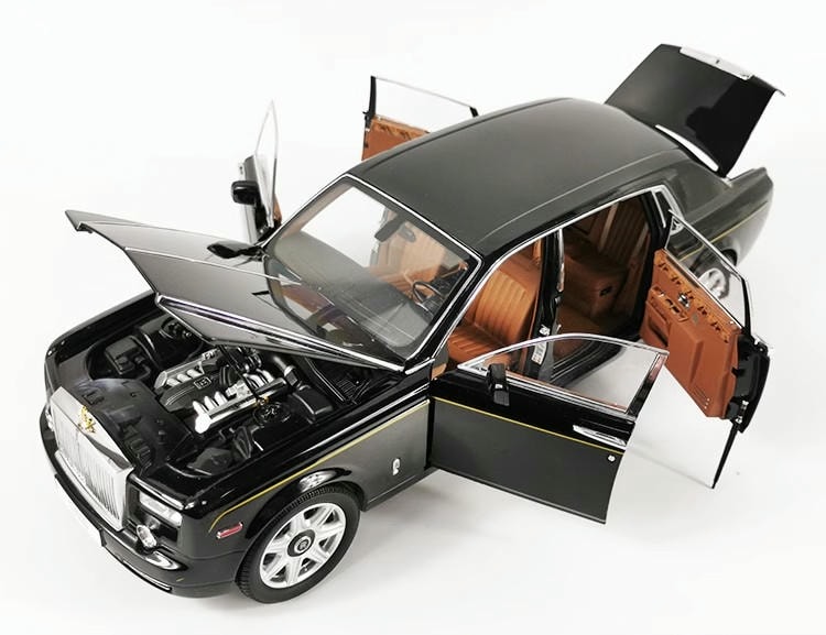 KYOSHO Rolls Royce Phantom Extended 1:18 Alloy Simulation Car Model Waist Collection Ornament