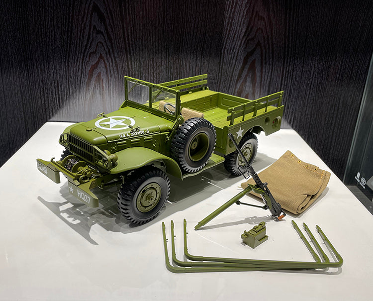 XiaoGuang Original Factory Car Model 1:18 Jeep BEEP WC51/52 Alloy Car Model Collection Gift