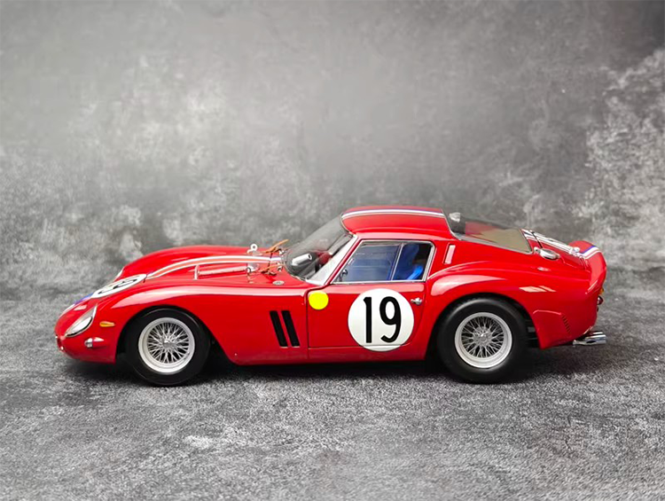 Kyosho 1:18 Ferrari 250GTO 19# 22# Alloy Car Model