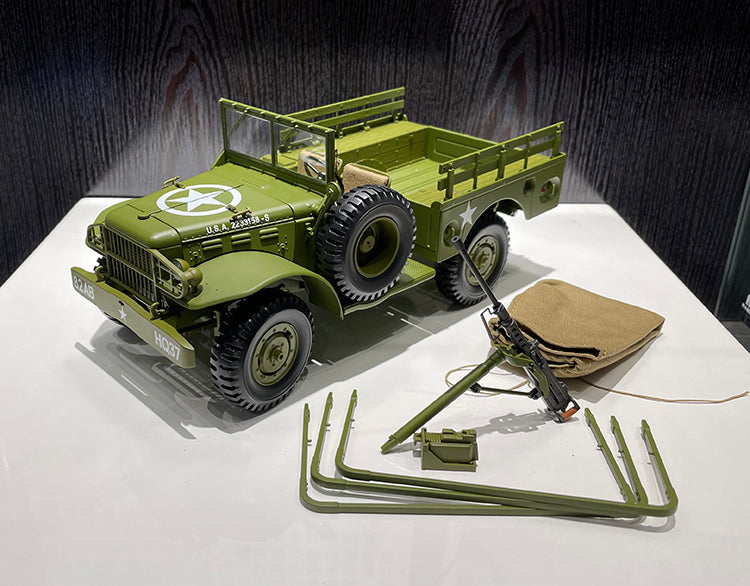 XiaoGuang Original Factory Car Model 1:18 Jeep BEEP WC51/52 Alloy Car Model Collection Gift