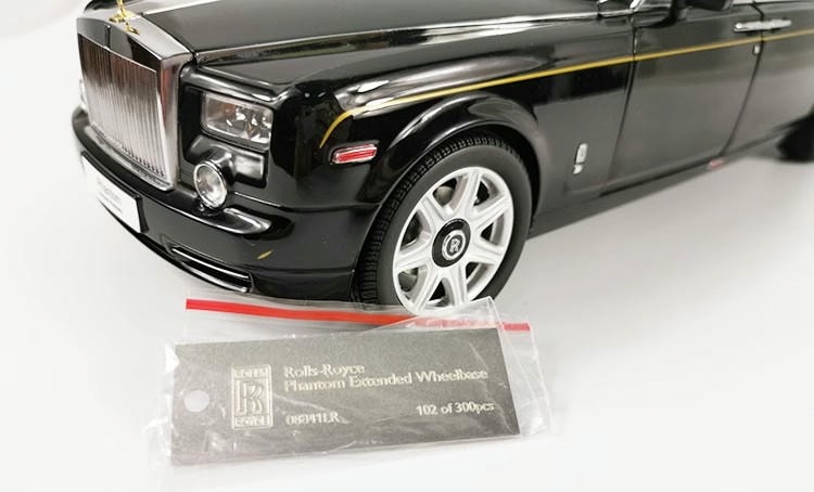 KYOSHO Rolls Royce Phantom Extended 1:18 Alloy Simulation Car Model Waist Collection Ornament