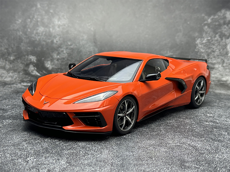 Autoart 1:18 Corvette C8 Stingray Sports Car Fully Open Car Model Collection Ornament