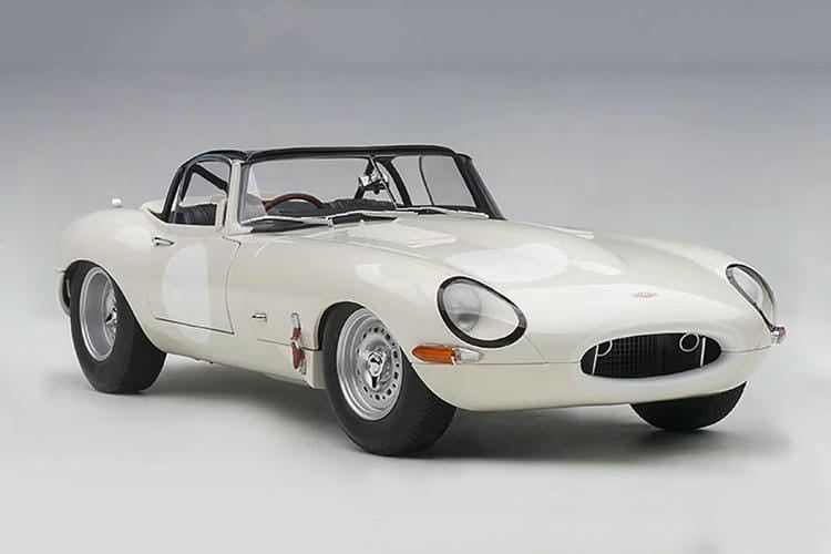 AUTOart 1:18 Jaguar Jaguar LIGHT E-Type Car Model