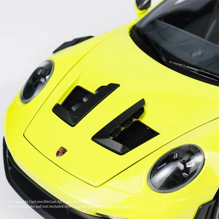 Minichamps 1:18 Porsche 911(992) GT3 RS 2024 Car Model Alloy