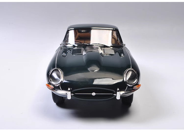 Kyosho 1:18 Jaguar E-Type Car Model Alloy 60th Anniversary Model