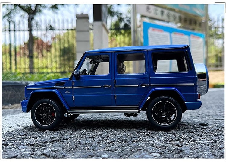 AUTOART 1/18 Mercedes-Benz G63 AMG G63 2017 Car Model