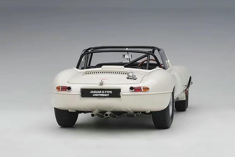 AUTOart 1:18 Jaguar Jaguar LIGHT E-Type Car Model