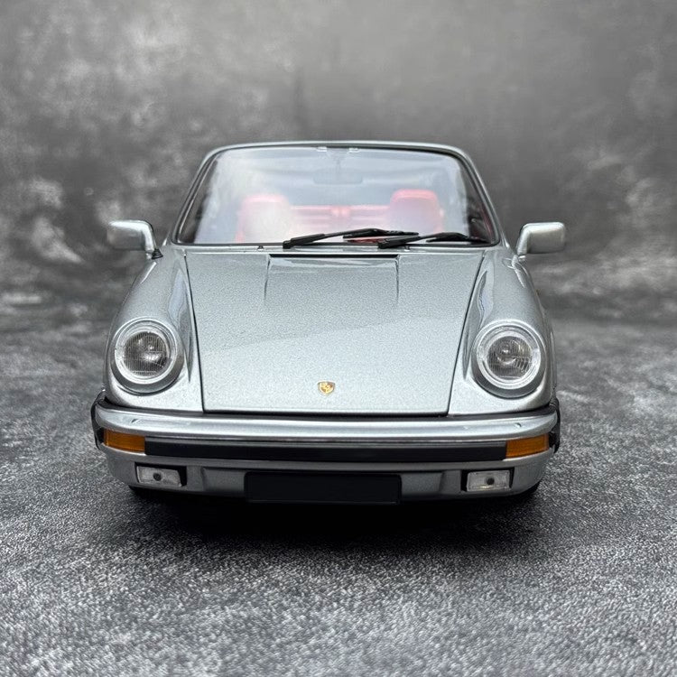 Minichamps 1:18 Porsche 911 1983 CARRERA 3.2 TARGA Alloy Simulation Car Model