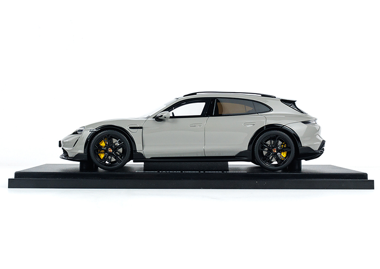 GT Spirit 1:18 Porsche Taycan Turbo S Hunter Resin CLDC033 GTS