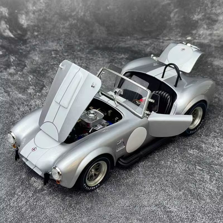 Kyosho 1:18 Shelby Cobra Shelby Cobra 427 S/C alloy car model car model