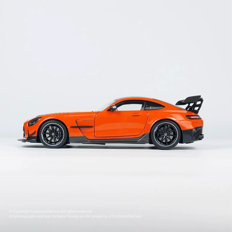 Minichamps 1:18 Mercedes AMG GT BLACK SERIES Starburst Alloy Car Model Simulation