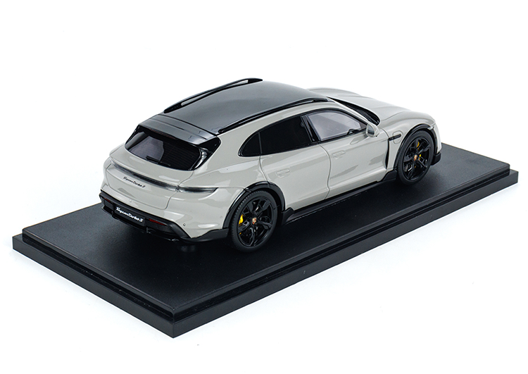 GT Spirit 1:18 Porsche Taycan Turbo S Hunter Resin CLDC033 GTS