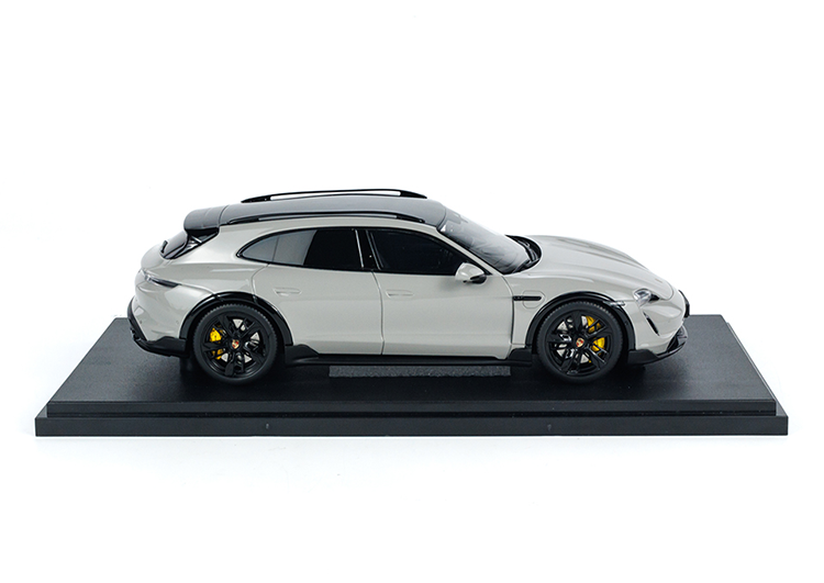 GT Spirit 1:18 Porsche Taycan Turbo S Hunter Resin CLDC033 GTS