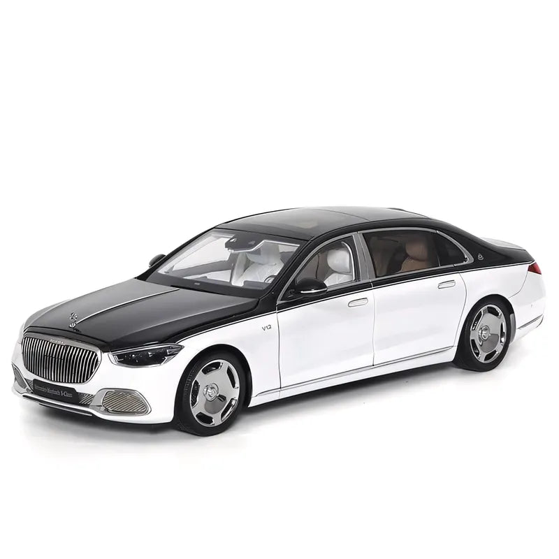 Maybach S-Class 2021 Diecast Model – 1/18 Scale Collectible Car Model (Black and White)