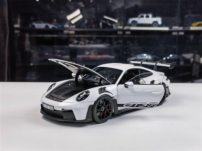 NOREV 1:18 Porsche 911 992 GT3 RS 2022 Alloy Car Model