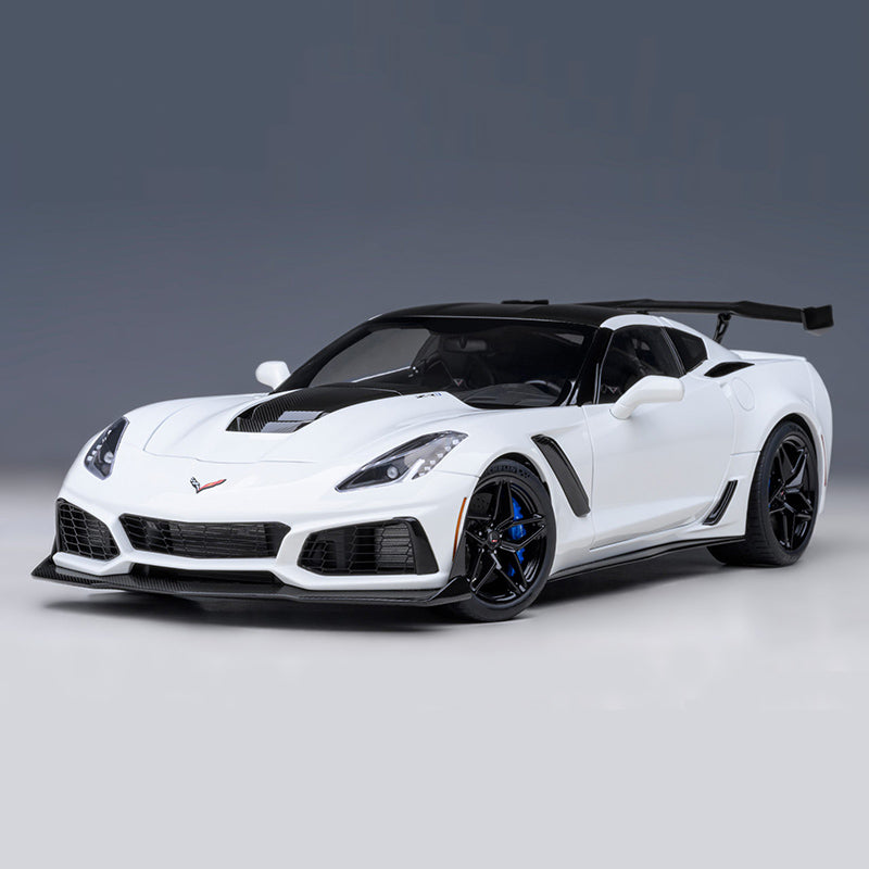 CHEVROLET CORVETTE C7 ZR1 alloy model car 1:18 AUTOart