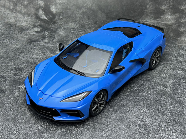 Autoart 1:18 Corvette C8 Stingray Sports Car Fully Open Car Model Collection Ornament