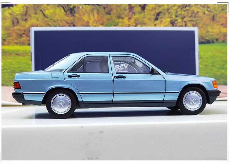 NOREV 1:18 Benz 190E Model C-Class Ancestor 1984 Vintage Car Model Collection