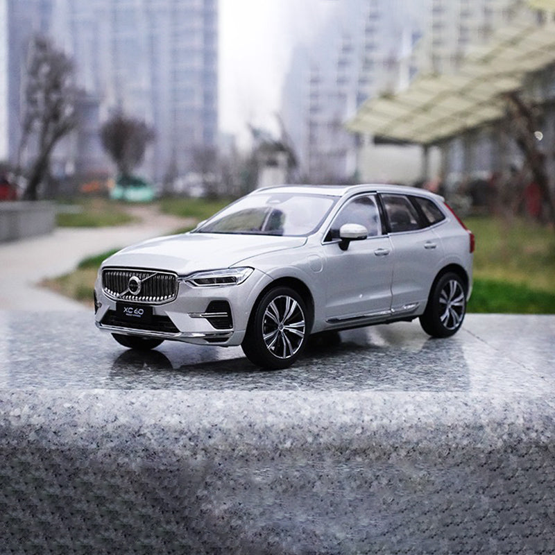 Original car model 2022 new Volvo XC60 1:18 alloy simulation car model collection gift