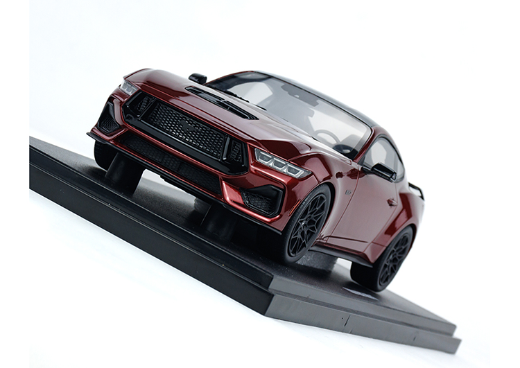 GT Spirit 1:18 Ford Mustang GT 2024 Resin Car Model GT433