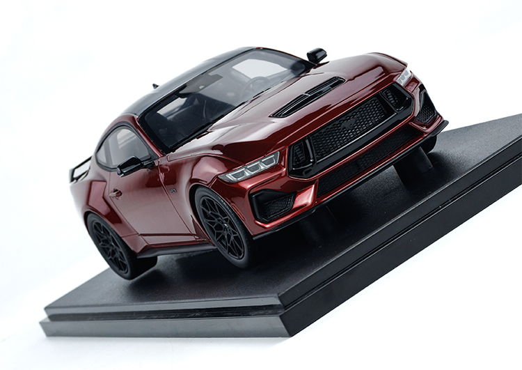 GT Spirit 1:18 Ford Mustang GT 2024 Resin Car Model GT433