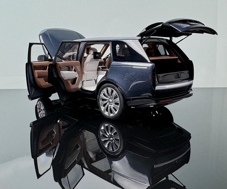 LCD 1:18 Range Rover Honor Genesis Long Edition 2022 Alloy Fully Open Car Model