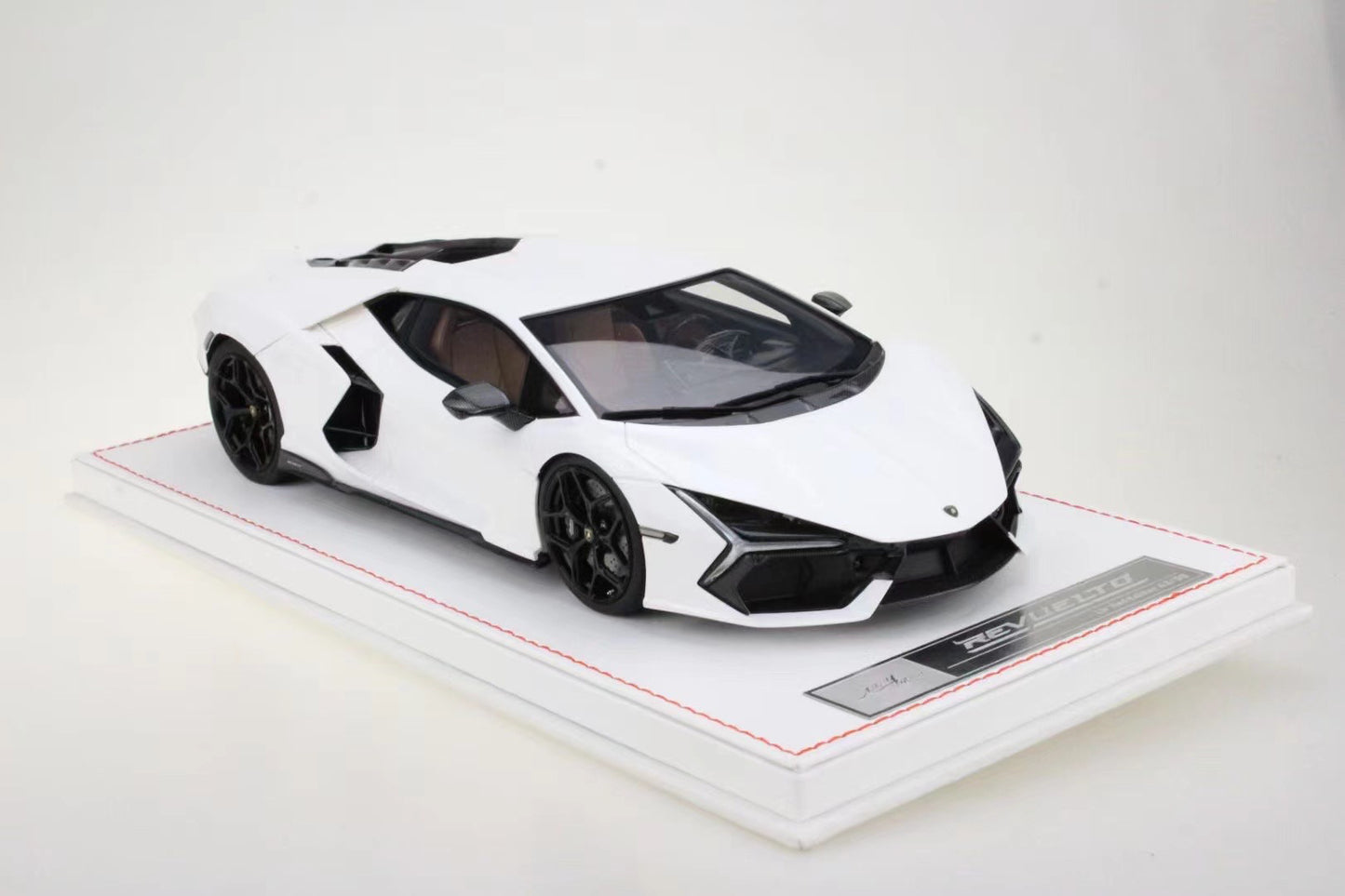 IVY 1/18 Lamborghini Revuelto Resin Car Model Collection