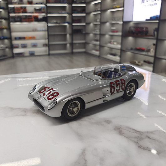 CMC 1:18 Benz 300SLR Mille Miglia 658 704 Fangio Alloy Car Model