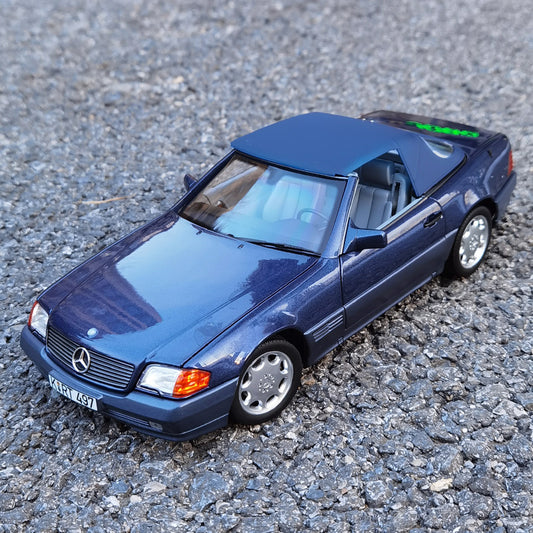 1989 vintage convertible 1:18 Mercedes Benz SL500 dark blue