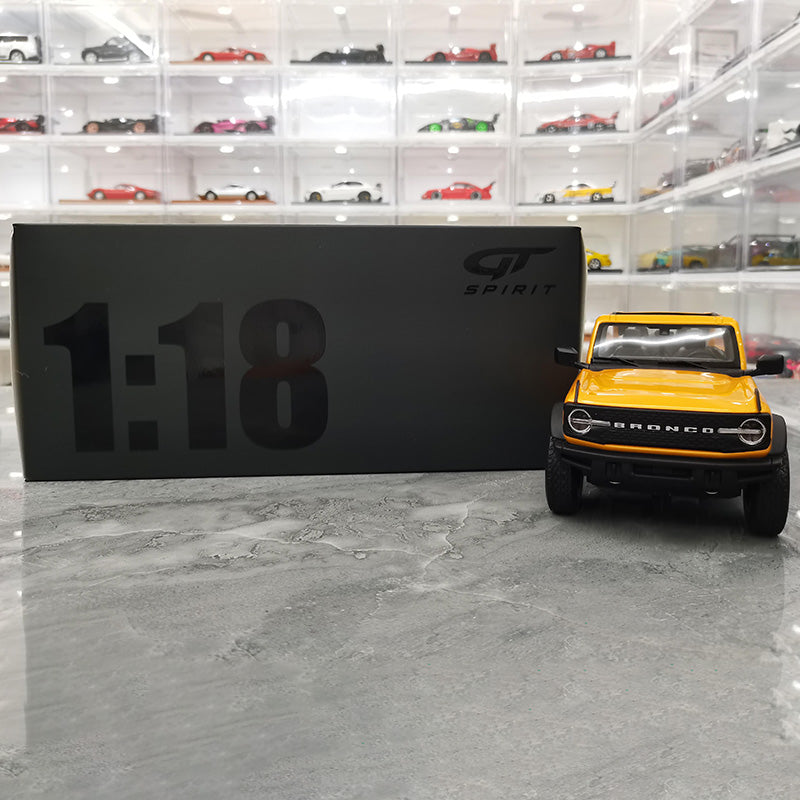 GT Spirit 1/18 Ford Bronco - 2021 Resin Car Model GT858