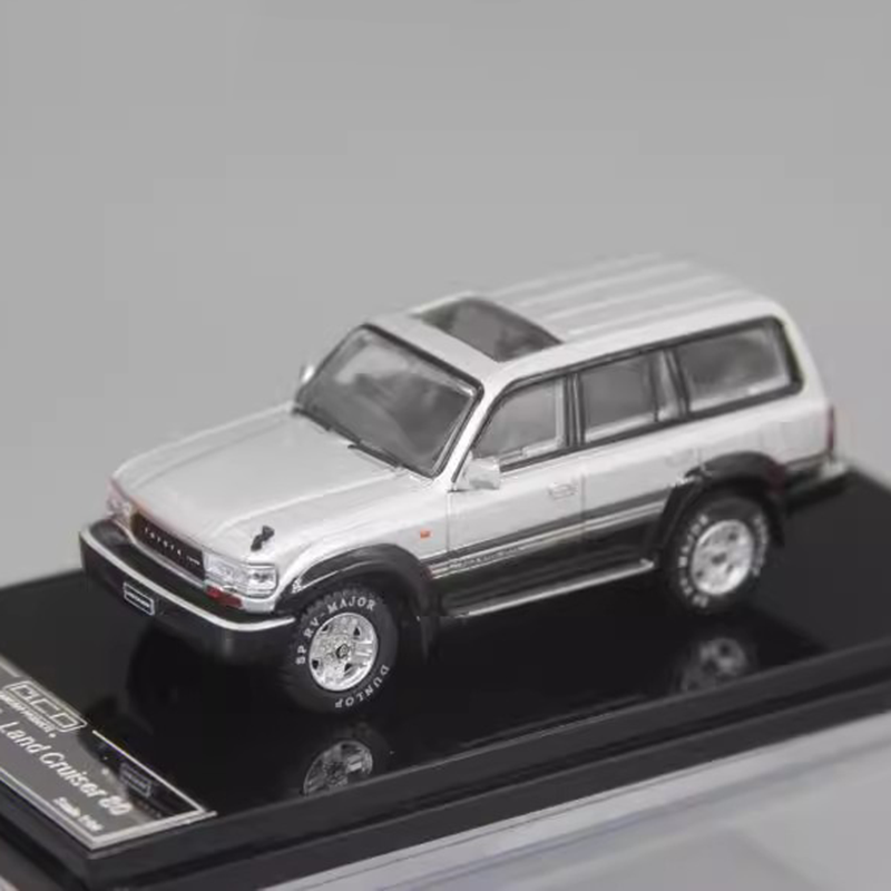 GCD 1:64 Toyota Land Cruiser LC80 SUV alloy car model