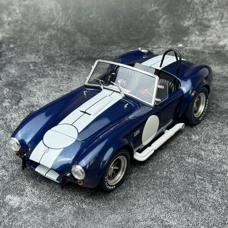 Kyosho 1:18 Shelby Cobra Shelby Cobra 427 S/C alloy car model car model