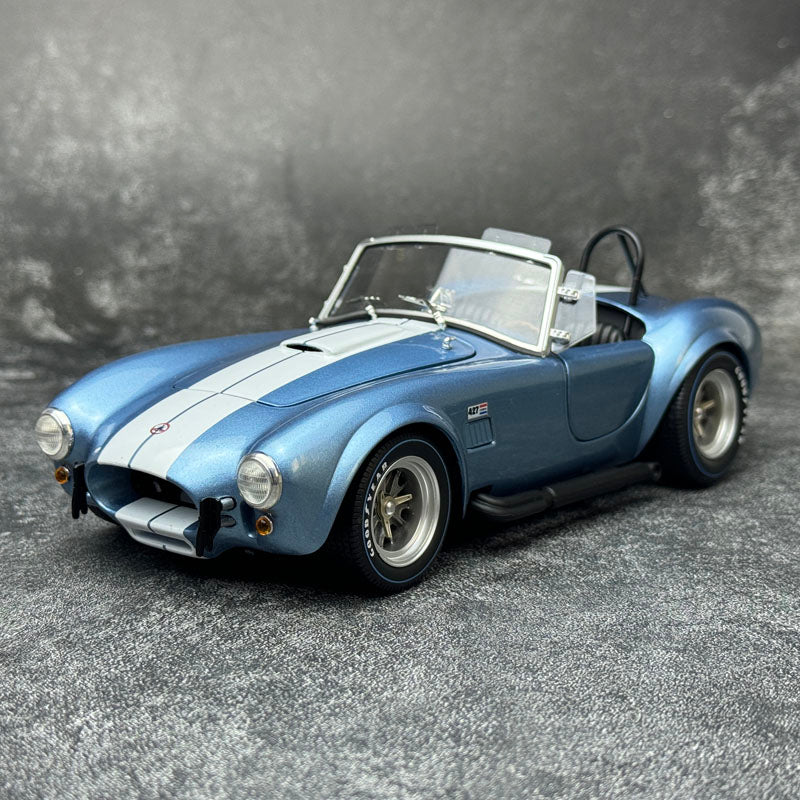 Kyosho 1:18 Shelby Cobra Shelby Cobra 427 S/C alloy car model car model