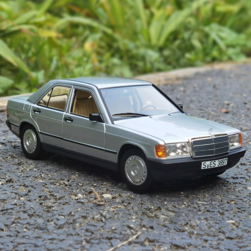 NOREV 1:18 Benz 190E Model C-Class Ancestor 1984 Vintage Car Model Collection