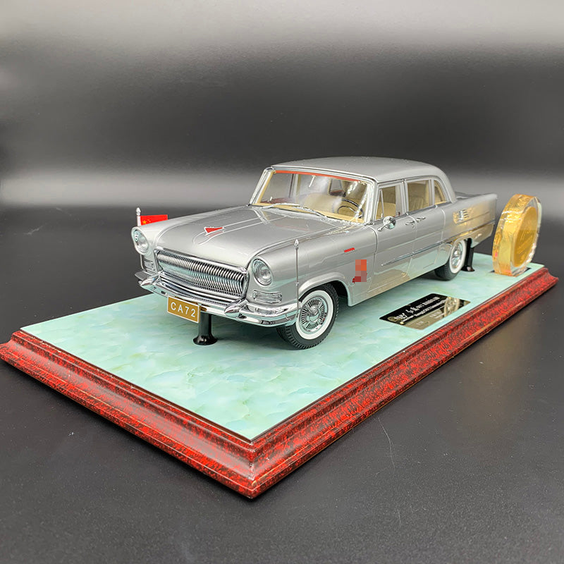 1:18 Limited Edition Hongqi Red Flag CA72 Alloy Diecast Model Car by Century Dragon | High-end paintwork, fully openable