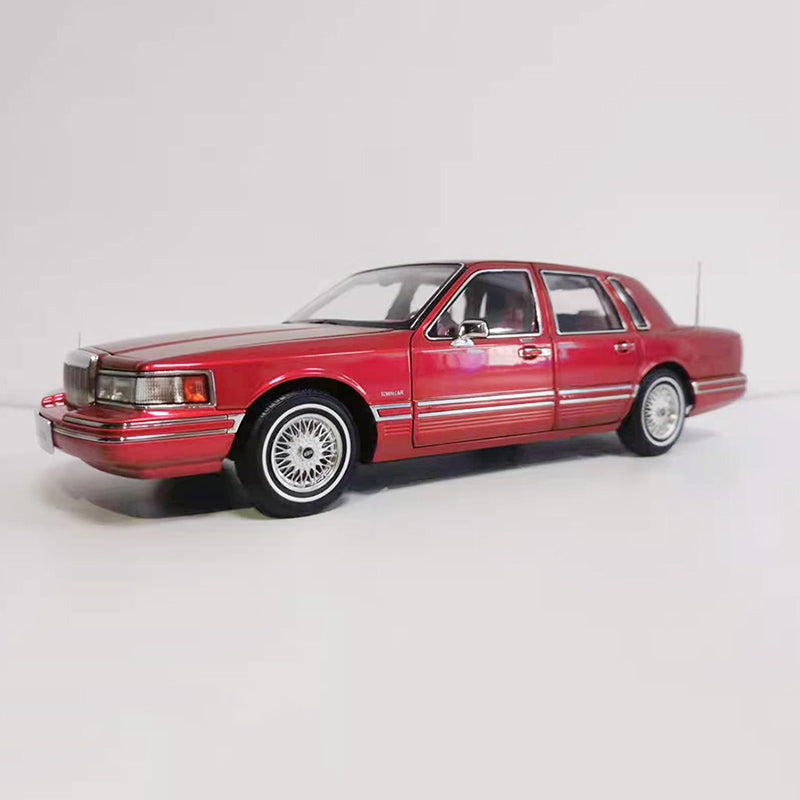 Xiaoguang 1:18 Town Car Model Alloy Fully Open Collection