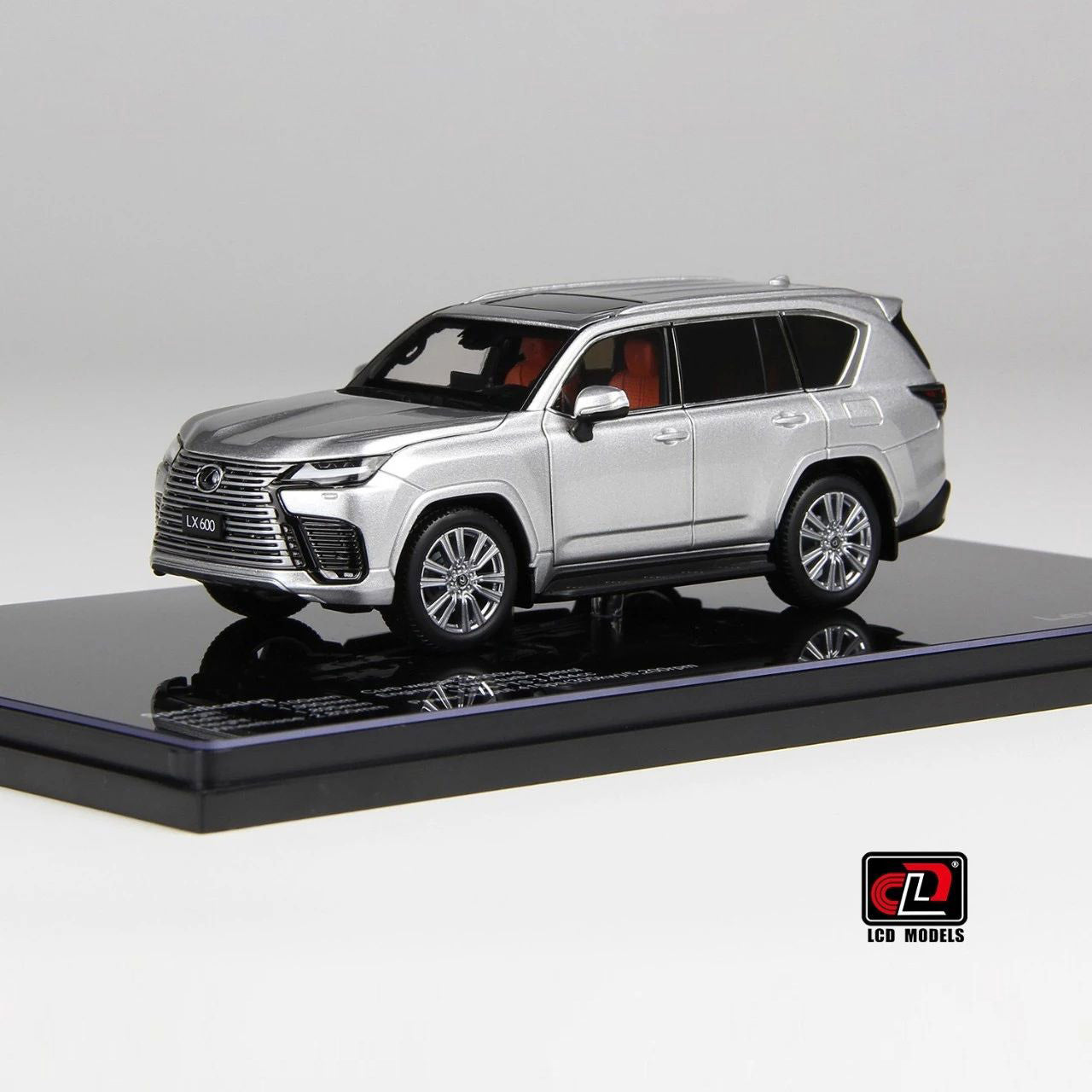 LCD 1:43 Lexus LX600 Lexus Replica Alloy Car Model Gift Set