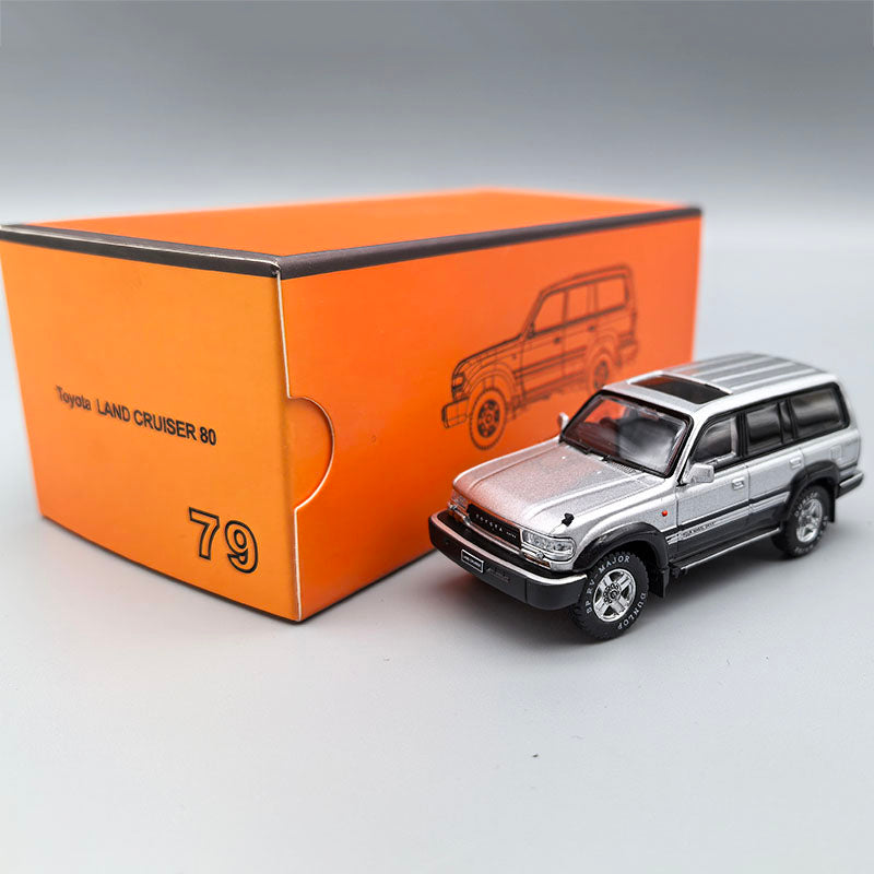 GCD1/64 Landcruiser Land Cruiser LC200 SUV alloy car model ornament