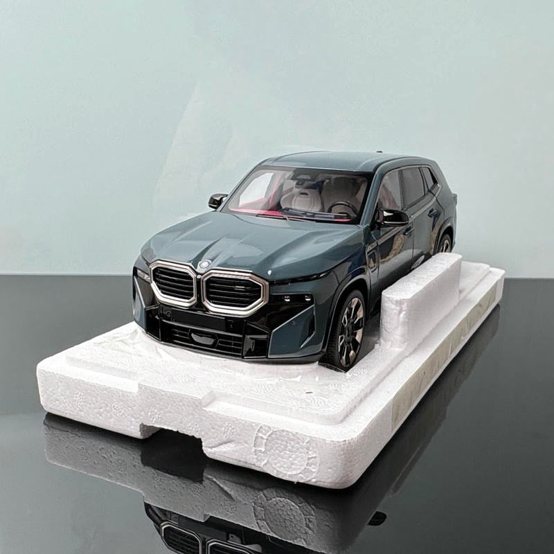 MINICHAMPS 1/18 BMW XM 2023 Alloy Full Open Model Car