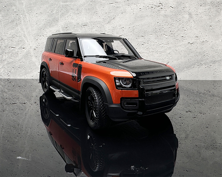 AR 1:18 New Land Rover Defender 110 Kit Edition 2020 Diecast Car Model Orange & Black Commemorative Edition