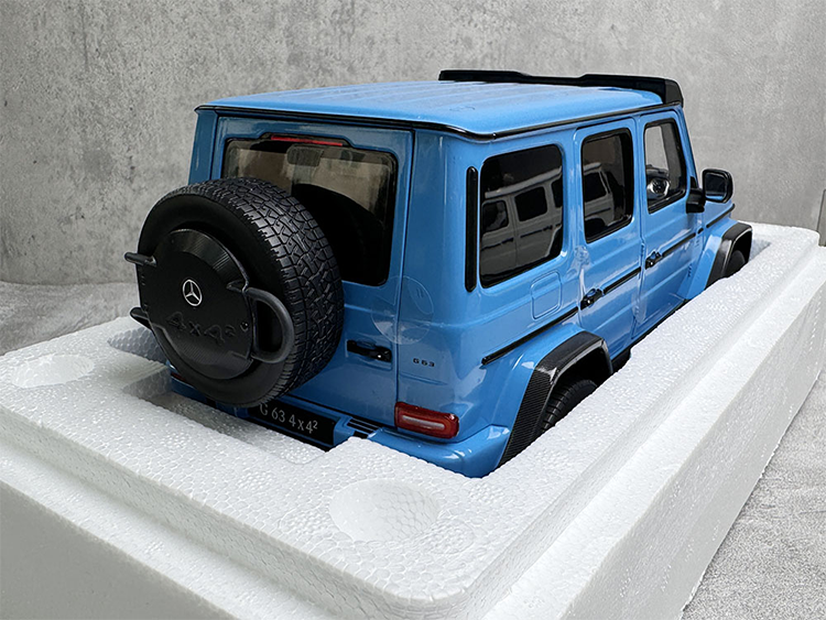 Iscale original Mercedes Benz G63 4X4 AMG Mercedes Benz G-Class 1:18 alloy car model