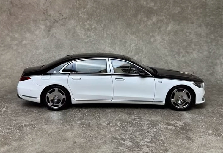 AlmostReal S680 Maybach W223 rear wheel steerable 1/18 alloy fully open car model