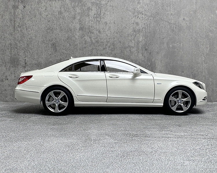 NOREV1:18 Mercedes-Benz CLS hunting version BRAKE alloy simulation car model classic sentiment