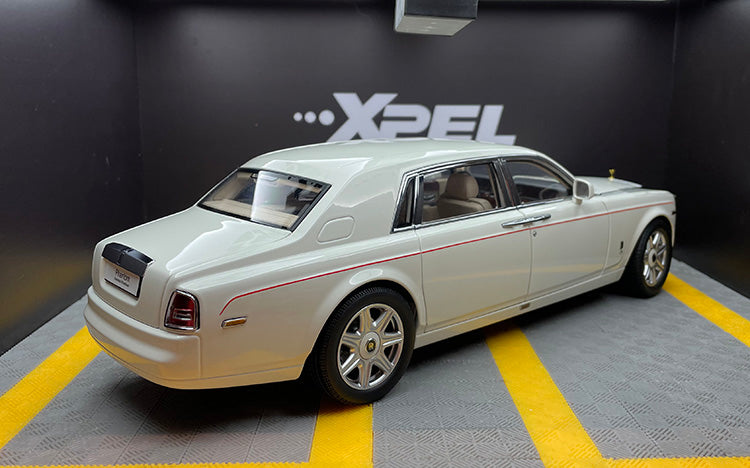 Kyosho 1:18 Rolls-Royce Phantom  EWB Extended Alloy Car Model+Small Gift