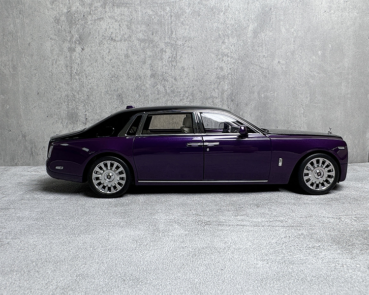 Limited collection of the original eight generations of Rolls-Royce Phantom car model 1:18 alloy car model gifts