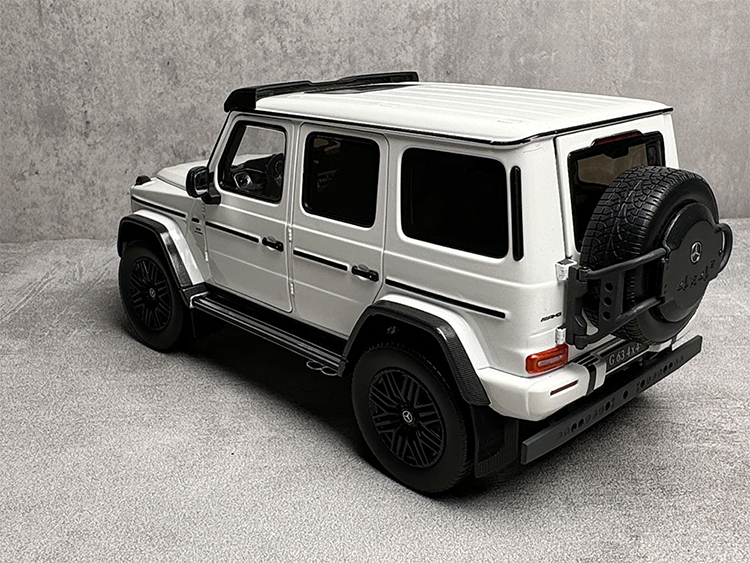 Iscale original Mercedes Benz G63 4X4 AMG Mercedes Benz G-Class 1:18 alloy car model