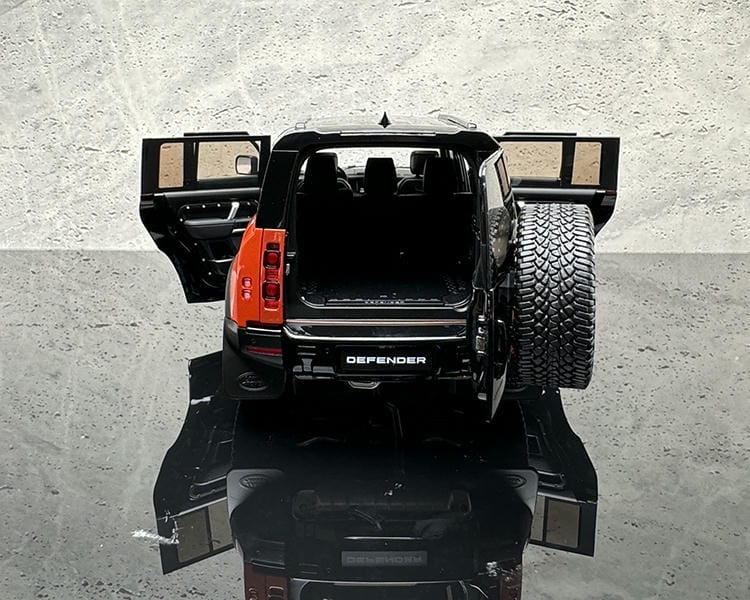 AR 1:18 New Land Rover Defender 110 Kit Edition 2020 Diecast Car Model Orange & Black Commemorative Edition